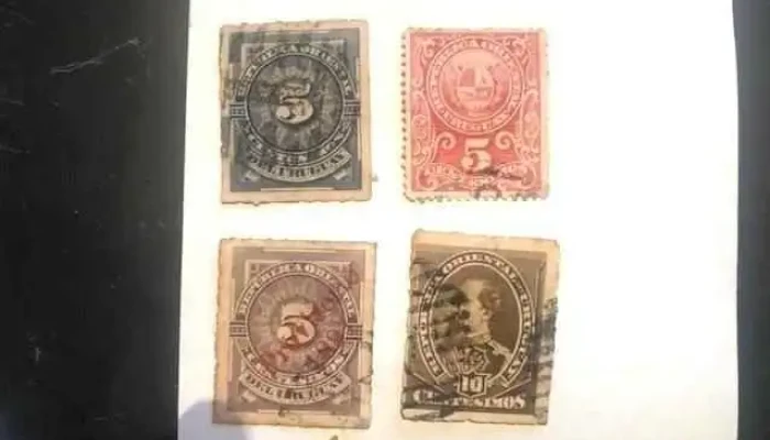4 sellos de Uruguay antiguos, fines siglo 19
