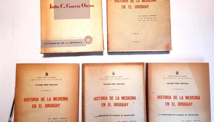 4 tomos de Historia de la medicina en Uruguay y Homenaje al Dr. Julio C Garcia Otero