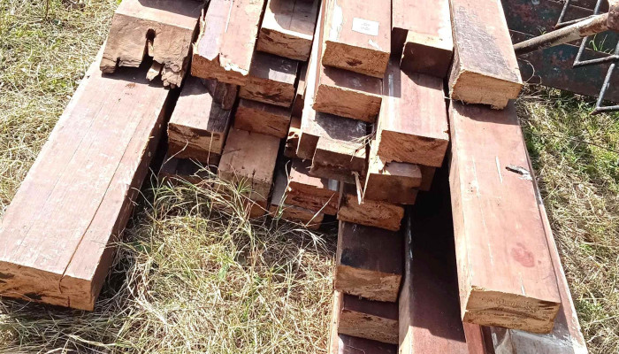 45 alfajias y vigas de buen pino