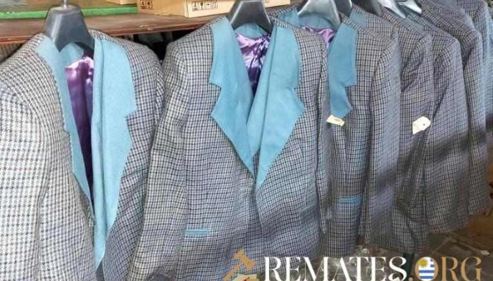 45 Blazers Grises Y Celestes Talles Vari 1 - 25-08-2021