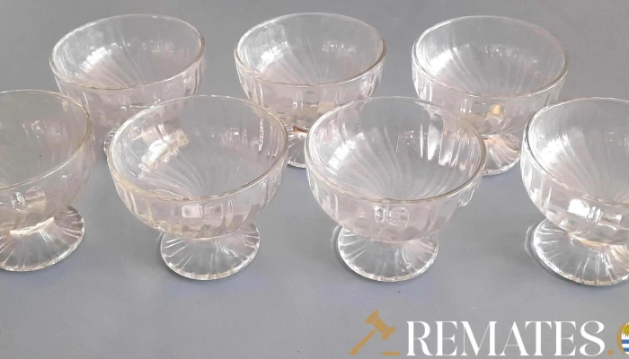7 compoteras bajas  de vidrio