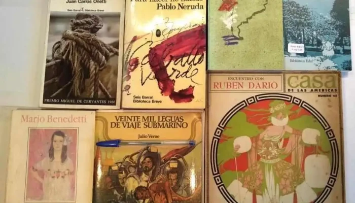 7 libros: Ruben Dario, Neruda, Onetti, Julio Verne