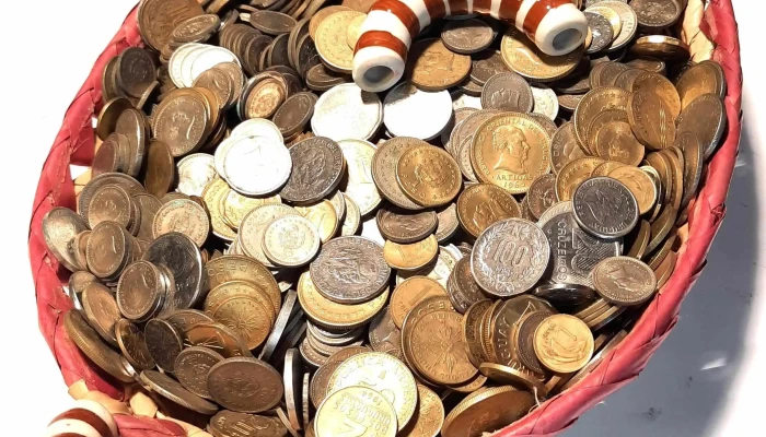 7kg de monedas Uruguayas a clasificar