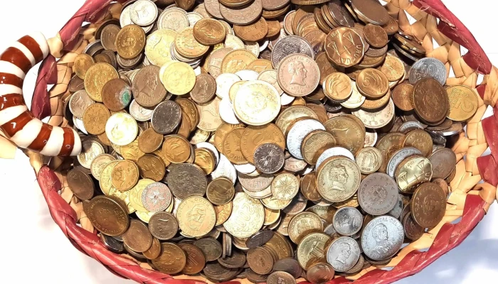 7kg De Monedas Uruguayas A Clasificar -  3 - 05-06-2021