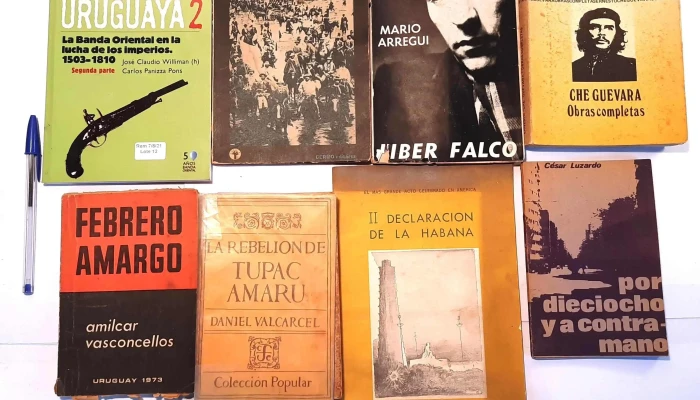 8 libros de Historia Uruguaya y Cubana