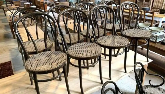 8 Sillas Y 2 Sitiales Thonet Con Esteril 4 - 06-12-2020