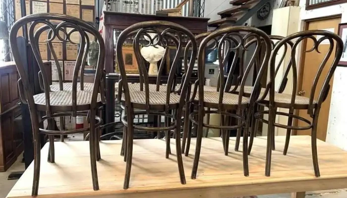 8 Sillas Y 2 Sitiales Thonet Con Esteril 5 - 06-12-2020