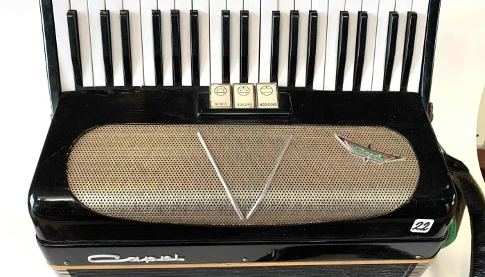 Acordeon A Piano Capri 80 Bajos Con Estu 2 - 06-12-2020