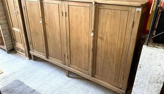 Armario En Pino Blanco De 4 Puertas Con Estantes 2m X 0,37 X 1,30 Alto