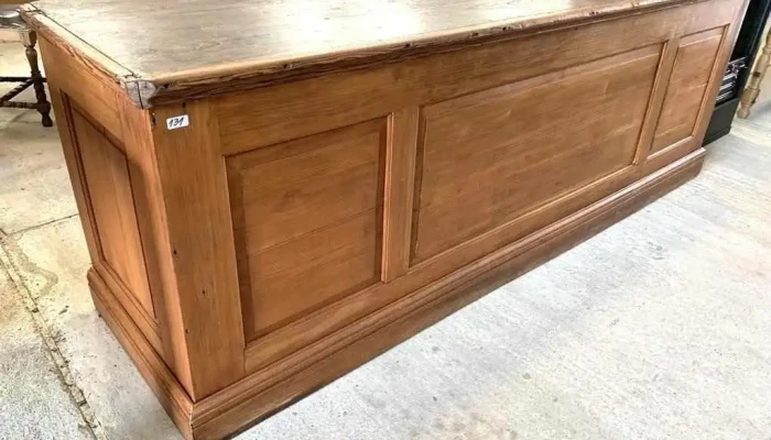 Barra Mostrador Tapa De Cedro Cuerpo Pino Blanco Y Pinotea 2,53 X 0,70 X 0,89