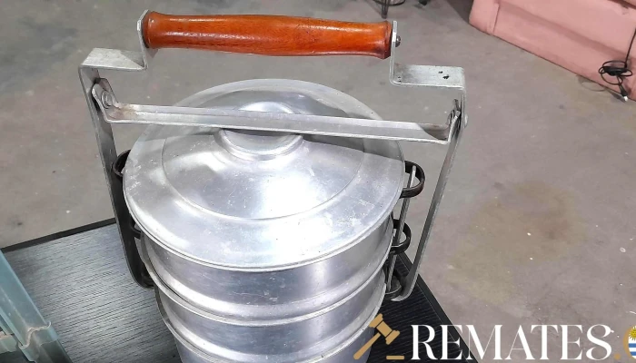 Bianda De Aluminio Y Taburete De Pvc Ver 2 - 17-06-2021