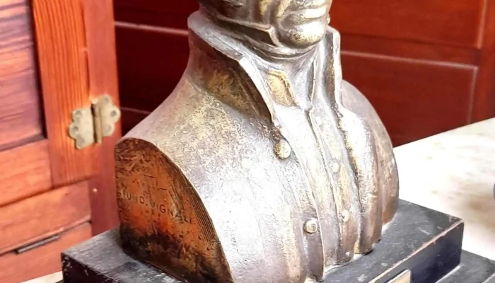 Busto Artigas Bronce Sobre Madera Firmad 2 - 17-06-2021