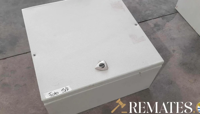caja de metal exterior electrica