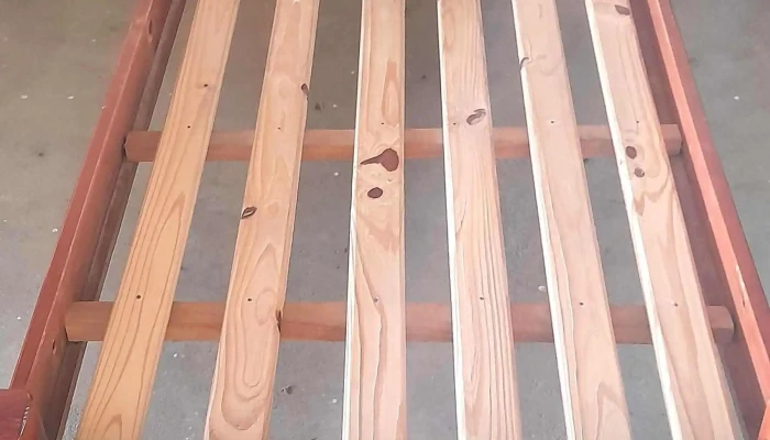 cama de 1 plaza en madera