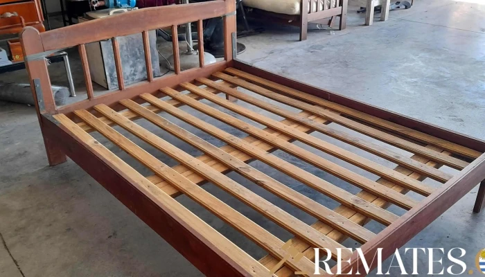 Cama De Dos Plazas De Madera