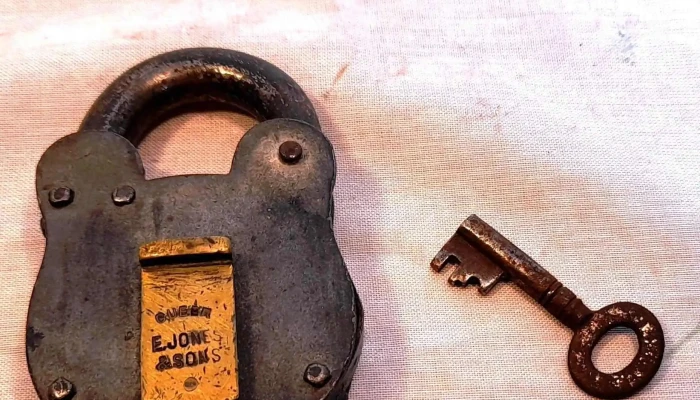 Candado Antiguo Con Llave No Funciona 1 - 17-06-2021