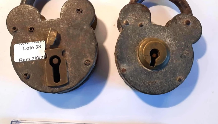 Candados antiguos grandecitos sin llave