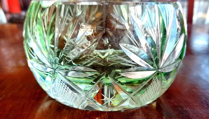 Cenicero en cristal baccarat verde agua sano