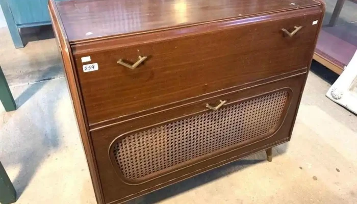 Combinado Grundig No Funciona 0,93 X 0,40 X 0,80 Alto