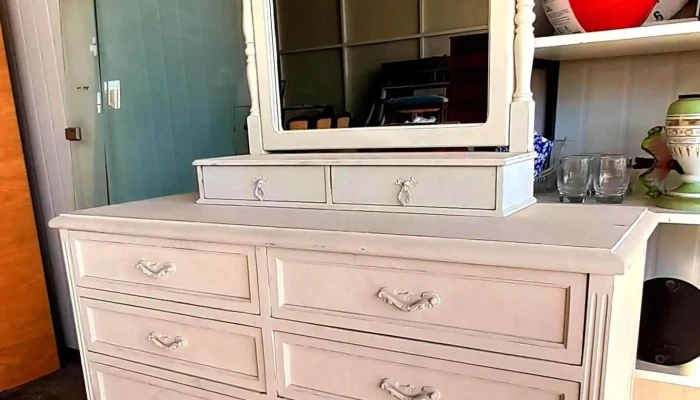 Comoda Pintura Blanca Tipo Gastada Con E 1 - 17-06-2021