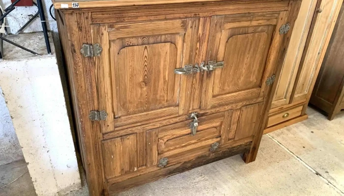Conservadora En Pinotea 3 Puertas 1,25 X 0,66 X 1,20 Alto