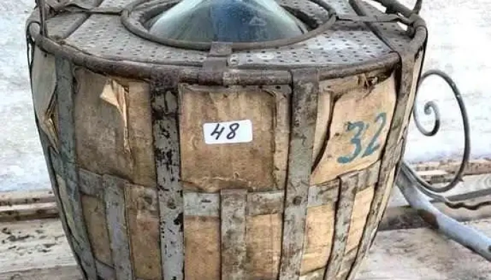 Damajuana 30 Lts C/ Canasto En Hierro Y Chapa(1960) 0,57 Alto