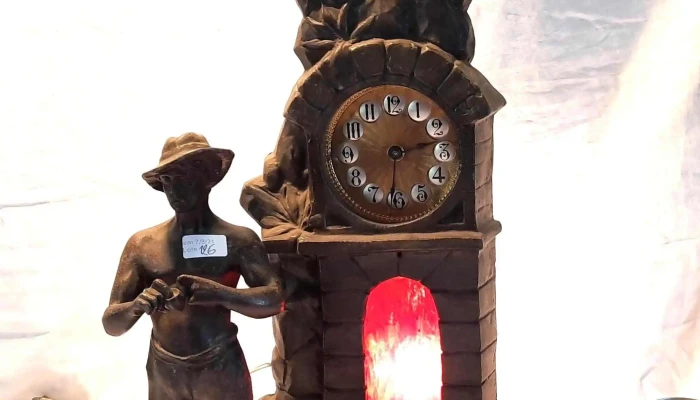 Divina Pieza En Petit Bronce Con Reloj Y 1 - 05-06-2021