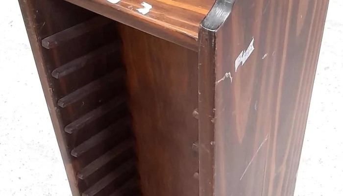 estante para Cd en madera