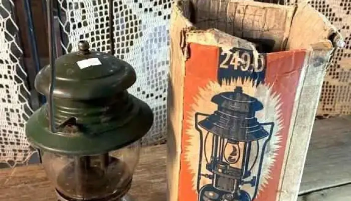 Farol Colleman Americano -  1 - 06-12-2020