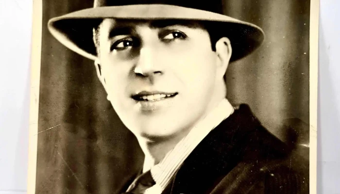 Foto De Carlos Gardel Obsequio De Antigu 2 - 17-06-2021