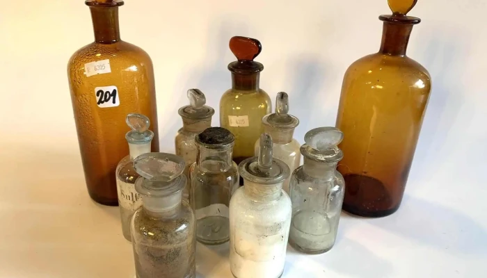 Frascos De Antigua Farmacia