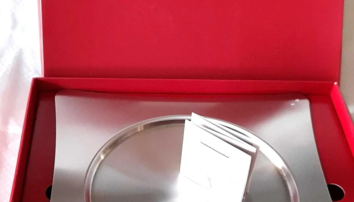 fuente acero inox cuadrada tramontina con brillantes