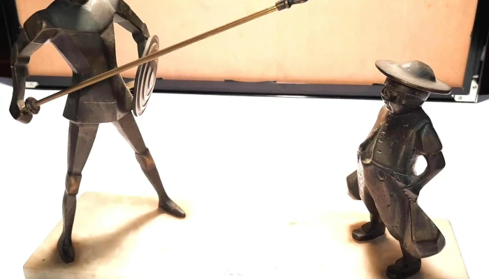 Grupo en bronce base de mármol Quijote y Sancho panza Base 34 y altura 25 cm