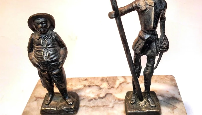 Grupo Quijote y Sancho panza bronce y marmol 18 x 17 x 10 cm