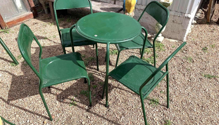 Juego De Bar, Mesa 0,60 Diam Y 4 Sillas En Chapa