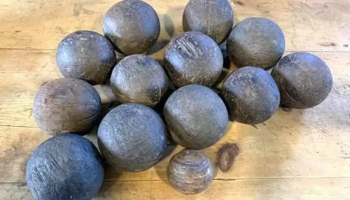Juego De Bochas En Madera Dura Son 12 Y 5 - 06-12-2020