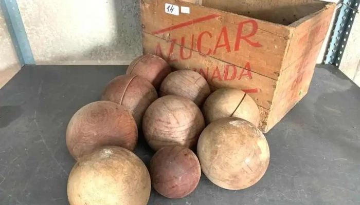 Juego De Bochas Y Caja De Madera