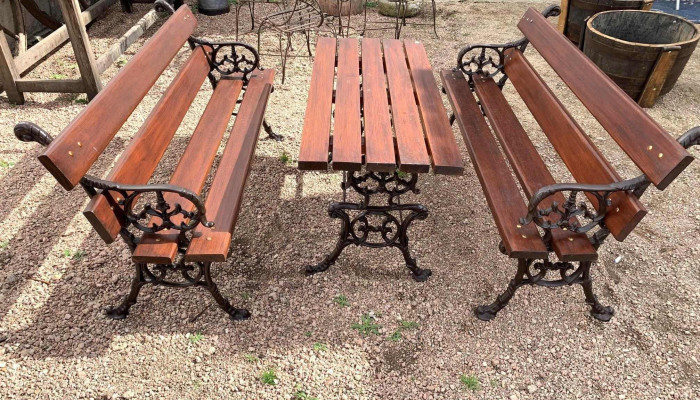 Juego De Jardin 2 Bancos 1,50 Y 1 Mesa 1,20 X 0,50
