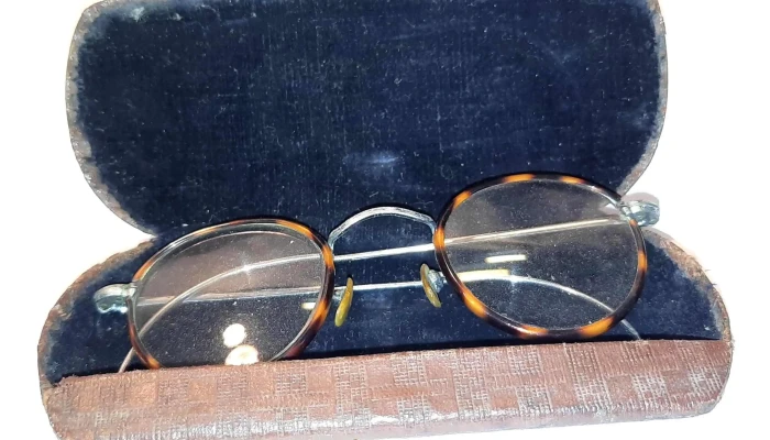 Lentes De Nino Antiguos Con Armazon De C 1 - 05-06-2021