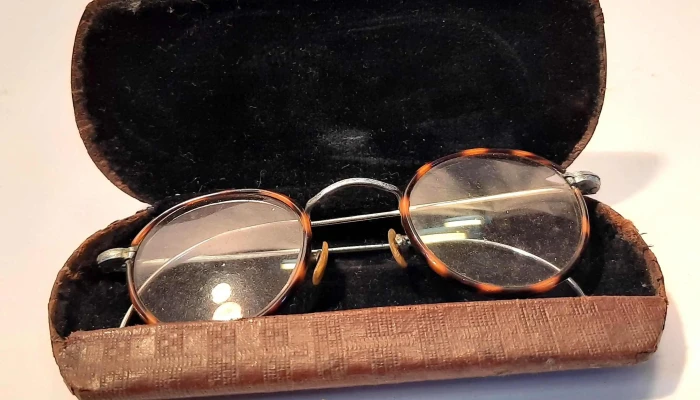 Lentes De Nino Antiguos Con Armazon De C 2 - 05-06-2021