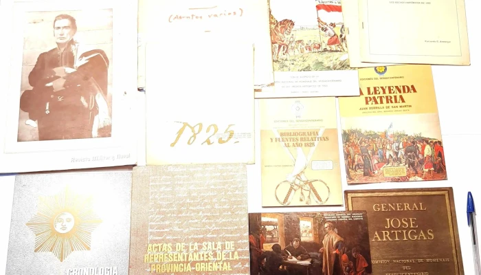 Librillos sobre Artigas e interesante material sobre la Batalla y hechos historicos de 1825
