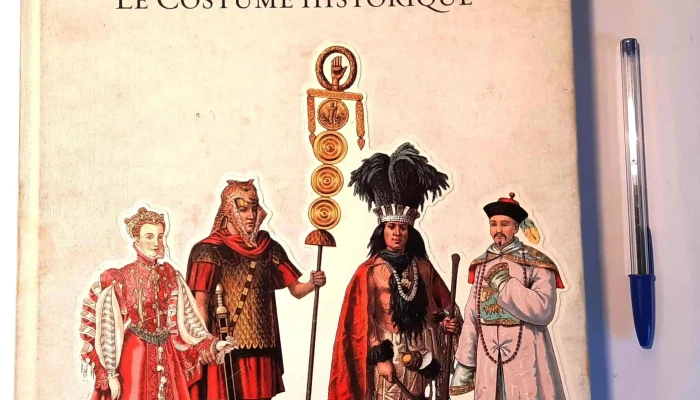 Libro en Ingles The Costume History (La Historia de los trajes)