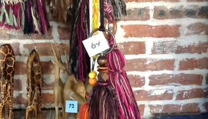 lote de 3 borlas de lana y pasamanería diferentes colores