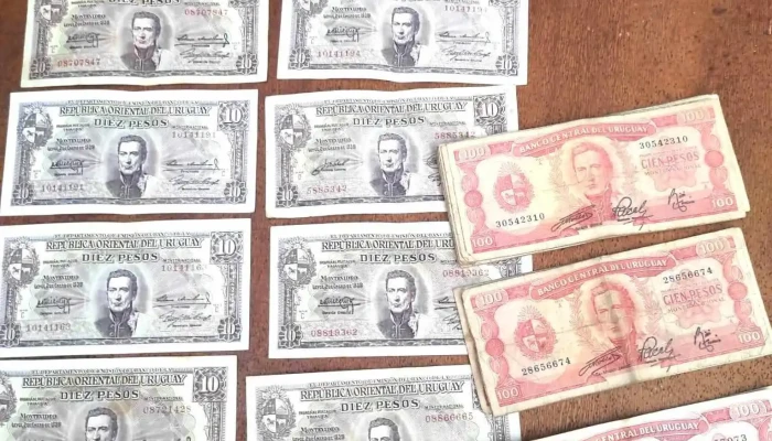 Lote De 50 Billetes Uruguayos -  1 - 30-07-2021