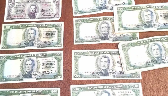 Lote de 54 billetes