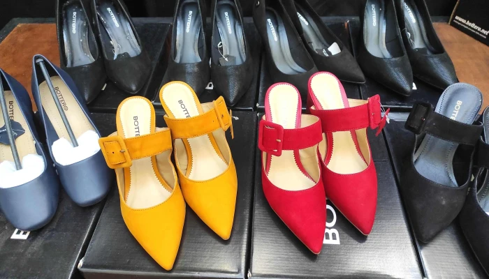 Lote De 8 Pares De Zapatos De Dama -  1 - 30-07-2021