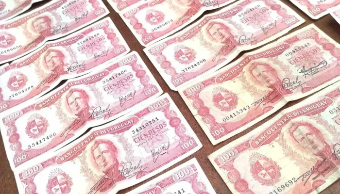 Lote De 80 Billetes Uruguayos -  1 - 30-07-2021