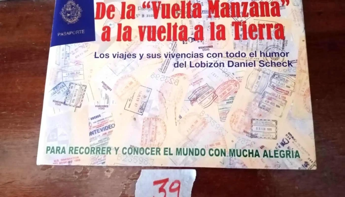 Lote De Libros Sobre El Cabildo De Mvd 1 - 05-06-2021
