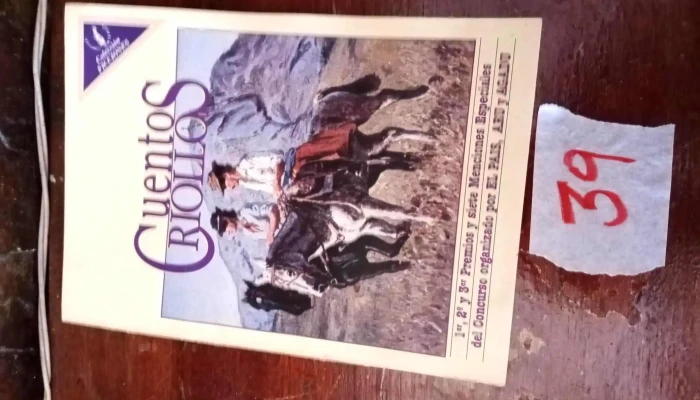 Lote De Libros Sobre El Cabildo De Mvd 4 - 05-06-2021