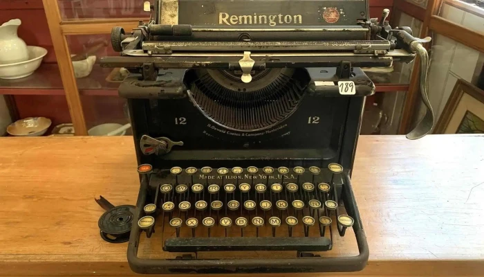 Maquina De Escribir Remington -  1 - 06-12-2020